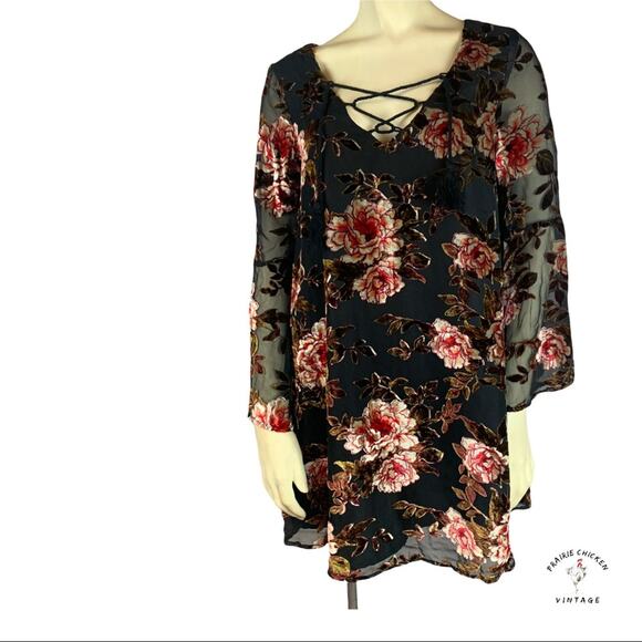 Cupcakes and Cashmere Valda Swing Velvet Dress Small Bell Sleeve Boho Size XS - Picture 4 of 7